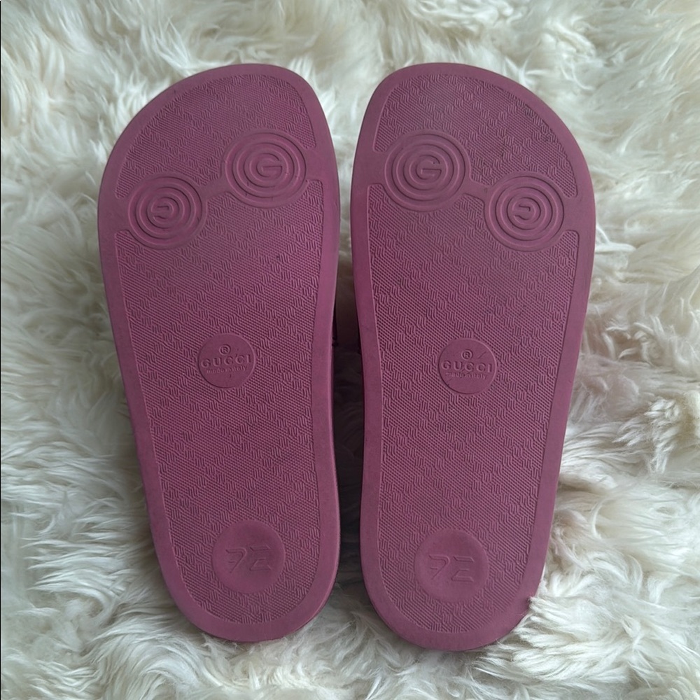 Gucci Fuchsia Slide Sandals, size 36 (6) - Picture 7 of 7